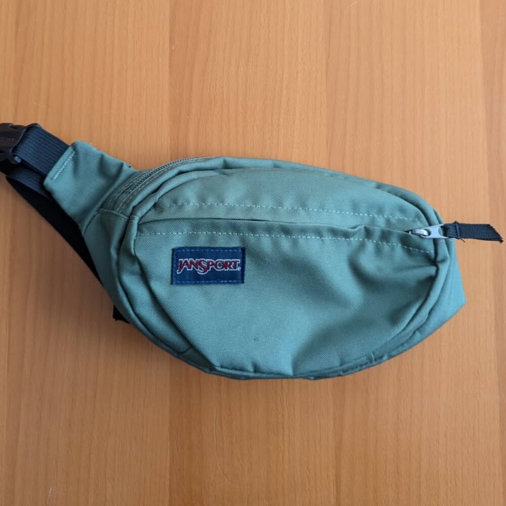 NEW JanSport Fifth Avenue Fanny Pack Crossbody Bag - Green - Picture 2 of 3